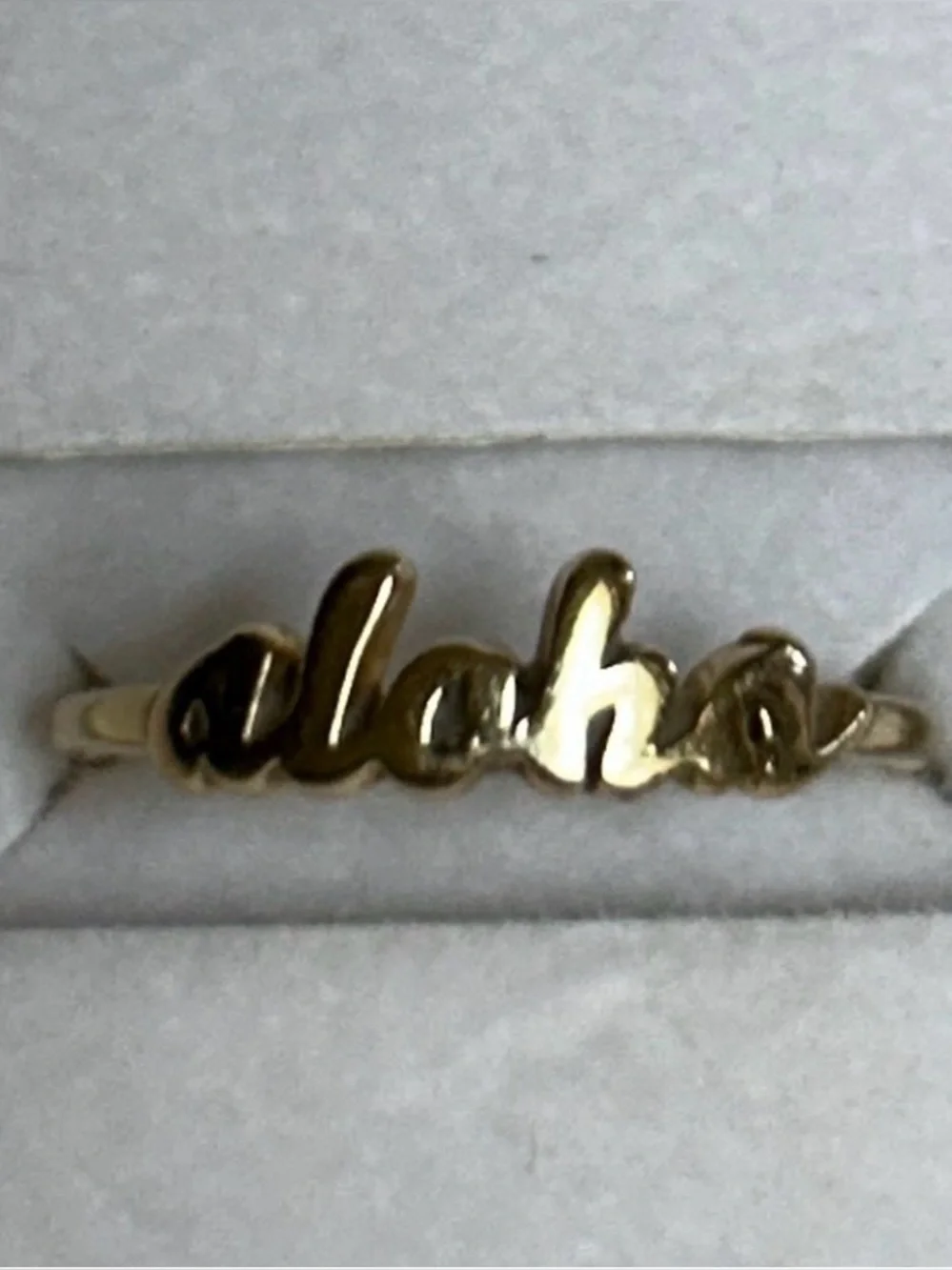 Maui Divers beautiful 14k gold  'aloha' ring!